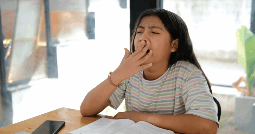 É preguiça? Entenda a importância do sono na adolescência